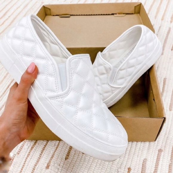 New quilted white slip ons size 7 left - Picture 2 of 6